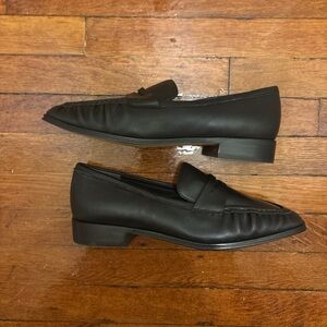 Women’s JCrew Black Penny Loafers size 10